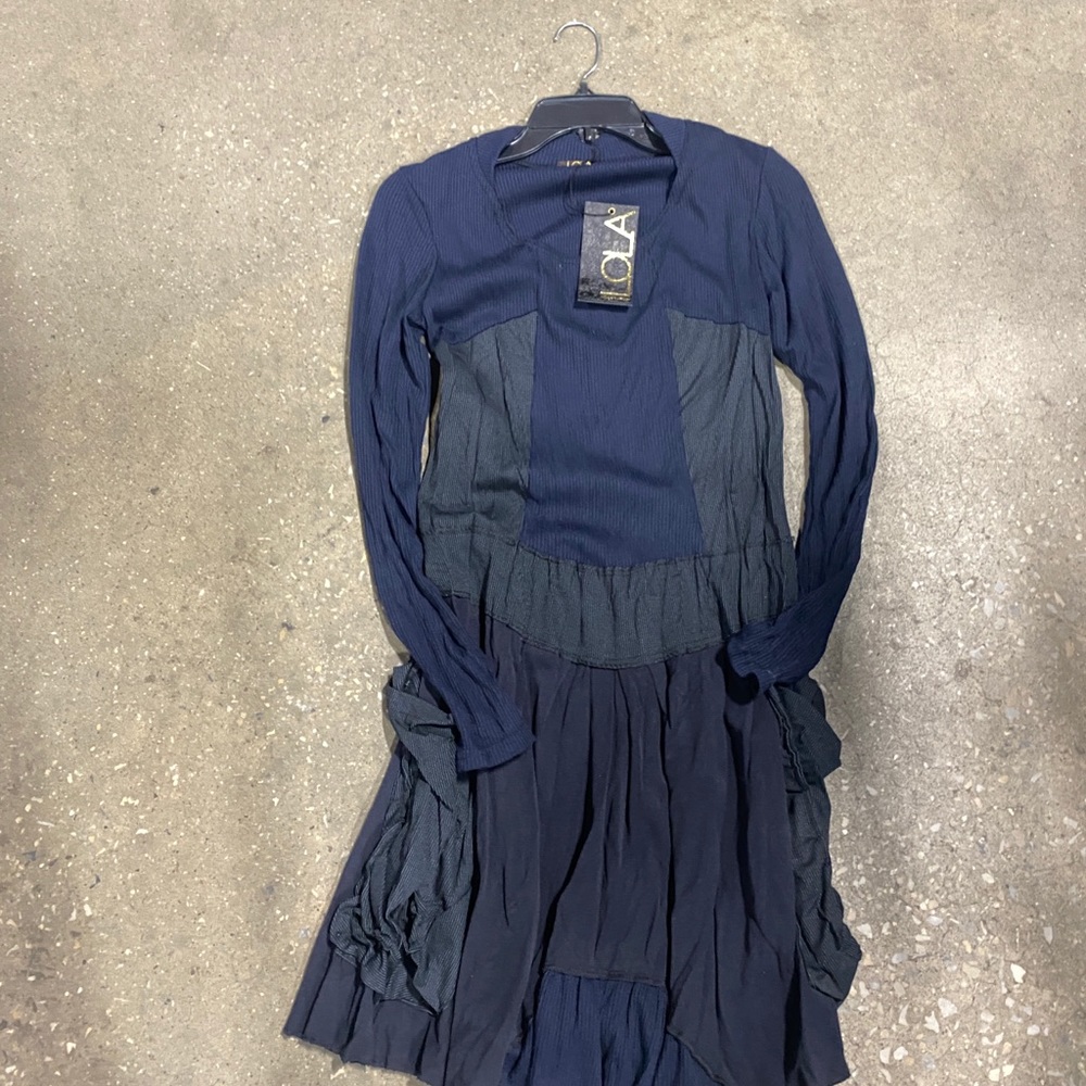 COPY - LOLA Unique navy blue long sleeves dress, 2 front pockets made in Italy …